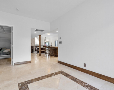 1421 Ponce De Leon - Photo Thumbnail 31