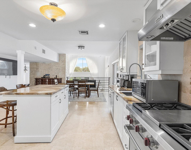 1421 Ponce De Leon - Photo Thumbnail 10