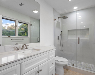 1421 Ponce De Leon - Photo Thumbnail 58