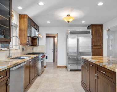 1421 Ponce De Leon - Photo Thumbnail 42