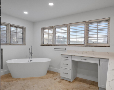 1421 Ponce De Leon - Photo Thumbnail 66