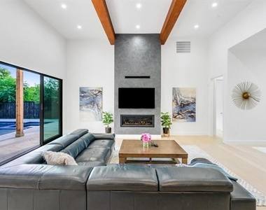 3932 Cortez Drive - Photo Thumbnail 9