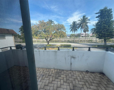 230 Sw 1st Street - Photo Thumbnail 11
