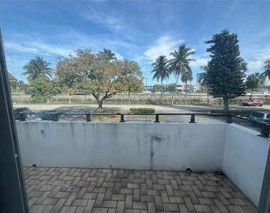 230 Sw 1st Street - Photo Thumbnail 14