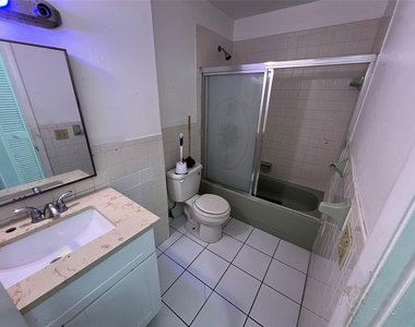 230 Sw 1st Street - Photo Thumbnail 5