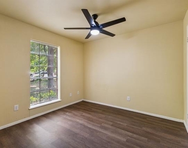 1821 Randolph Drive - Photo Thumbnail 6