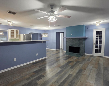 426 Tulip Drive - Photo Thumbnail 15