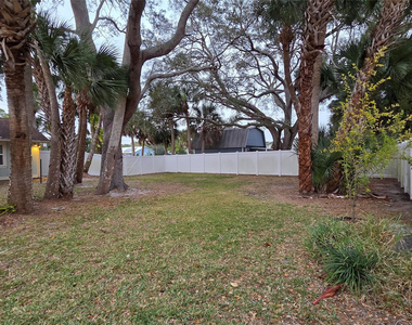 426 Tulip Drive - Photo Thumbnail 25