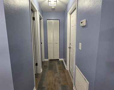 426 Tulip Drive - Photo Thumbnail 17