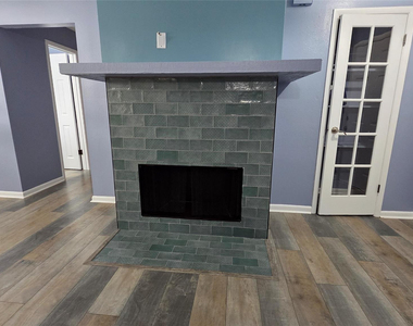 426 Tulip Drive - Photo Thumbnail 16