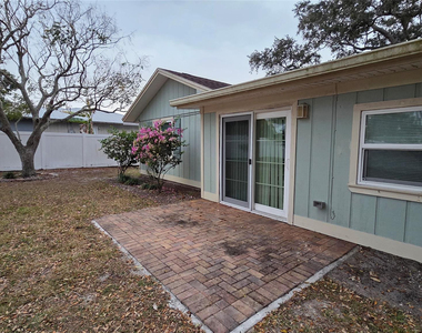 426 Tulip Drive - Photo Thumbnail 22