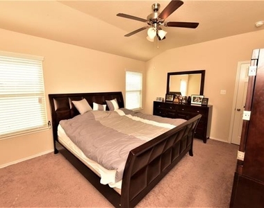 3217 Jackal Drive - Photo Thumbnail 13