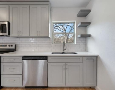 3214 King Street - Photo Thumbnail 7