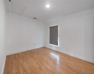 3214 King Street - Photo Thumbnail 16