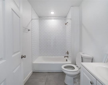 3214 King Street - Photo Thumbnail 9