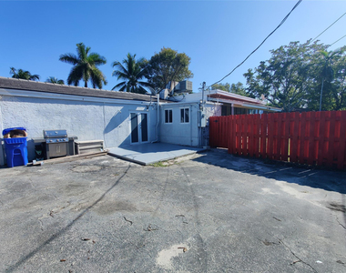 733 Ne 18th Avenue - Photo Thumbnail 76