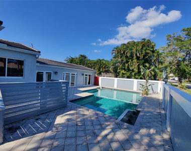733 Ne 18th Avenue - Photo Thumbnail 67