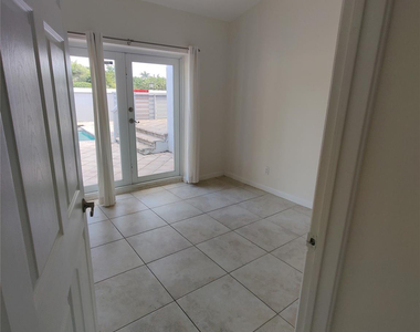 733 Ne 18th Avenue - Photo Thumbnail 38