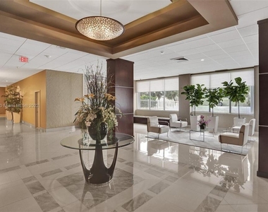 4250 Galt Ocean Drive - Photo Thumbnail 3