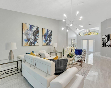 9066 Nw 52nd Court - Photo Thumbnail 4