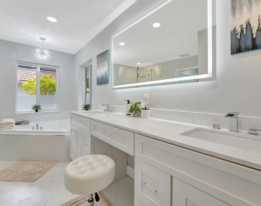 9066 Nw 52nd Court - Photo Thumbnail 16