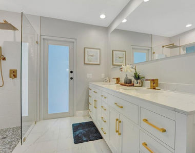 9066 Nw 52nd Court - Photo Thumbnail 18
