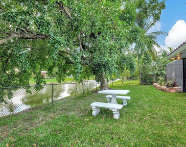 9066 Nw 52nd Court - Photo Thumbnail 28