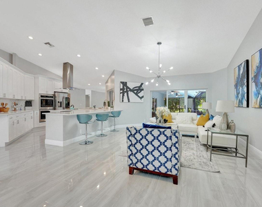 9066 Nw 52nd Court - Photo Thumbnail 10