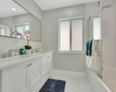 9066 Nw 52nd Court - Photo Thumbnail 21
