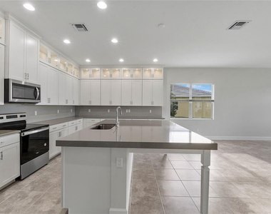 5206 Liberty Lane - Photo Thumbnail 31