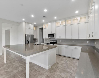 5206 Liberty Lane - Photo Thumbnail 32