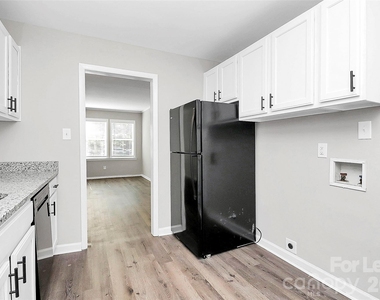 1827 Academy Street - Photo Thumbnail 5
