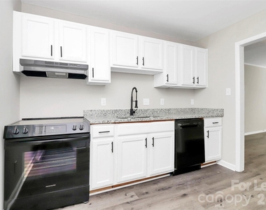 1827 Academy Street - Photo Thumbnail 4