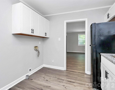 1825 Academy Street - Photo Thumbnail 4