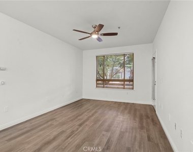 100 S Alameda - Photo Thumbnail 34