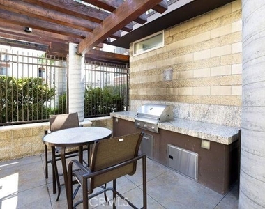 100 S Alameda - Photo Thumbnail 10