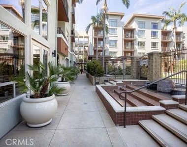 100 S Alameda - Photo Thumbnail 7