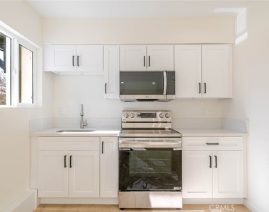 16697 Mckeever Street - Photo Thumbnail 4