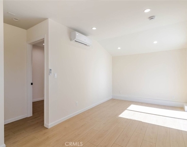 16697 Mckeever Street - Photo Thumbnail 5