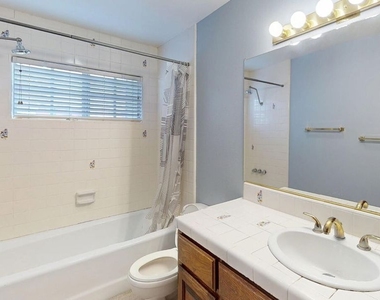 4339 Alhama Drive - Photo Thumbnail 20
