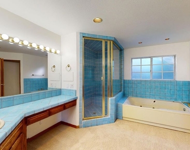 4339 Alhama Drive - Photo Thumbnail 14