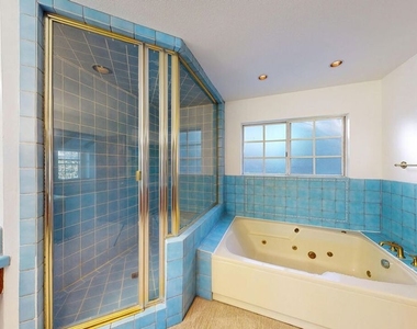 4339 Alhama Drive - Photo Thumbnail 15