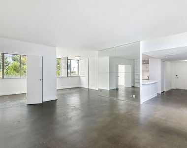 17366 W Sunset Boulevard - Photo Thumbnail 5