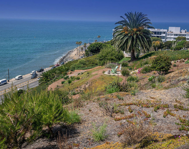 17366 W Sunset Boulevard - Photo Thumbnail 28
