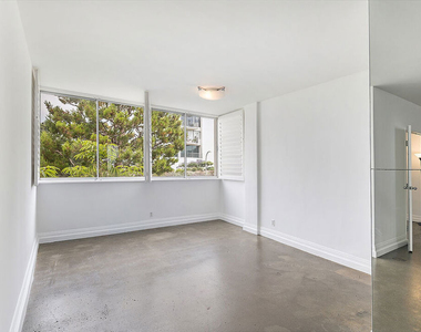 17366 W Sunset Boulevard - Photo Thumbnail 8