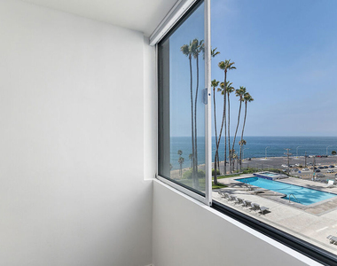 17366 W Sunset Boulevard - Photo Thumbnail 16