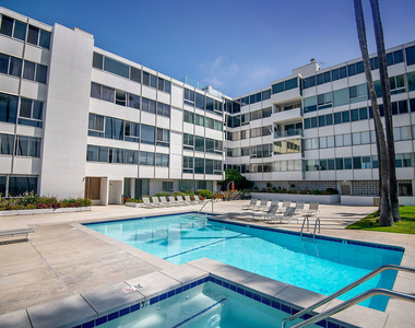 17366 W Sunset Boulevard - Photo Thumbnail 22
