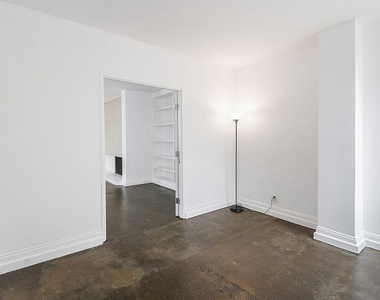 17366 W Sunset Boulevard - Photo Thumbnail 7
