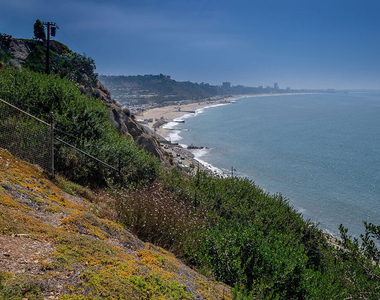 17366 W Sunset Boulevard - Photo Thumbnail 29