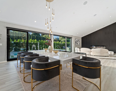 5301 Crebs Avenue - Photo Thumbnail 4